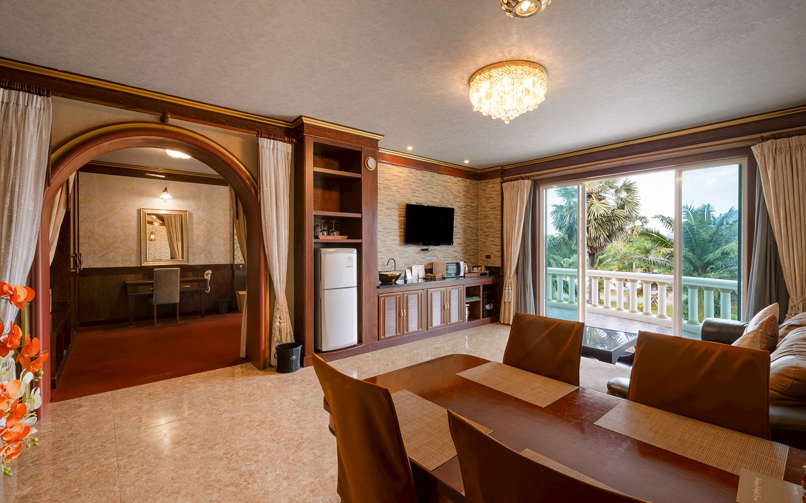 Erawan Suite B
