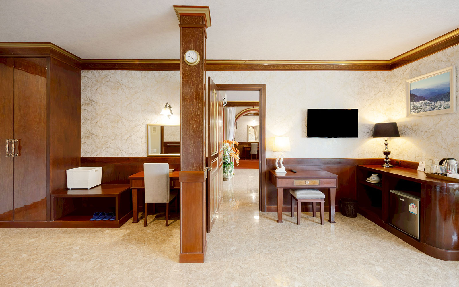 Junior Room